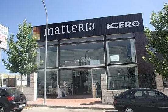 Fachada de Almacenes Acero, en Trujillo
