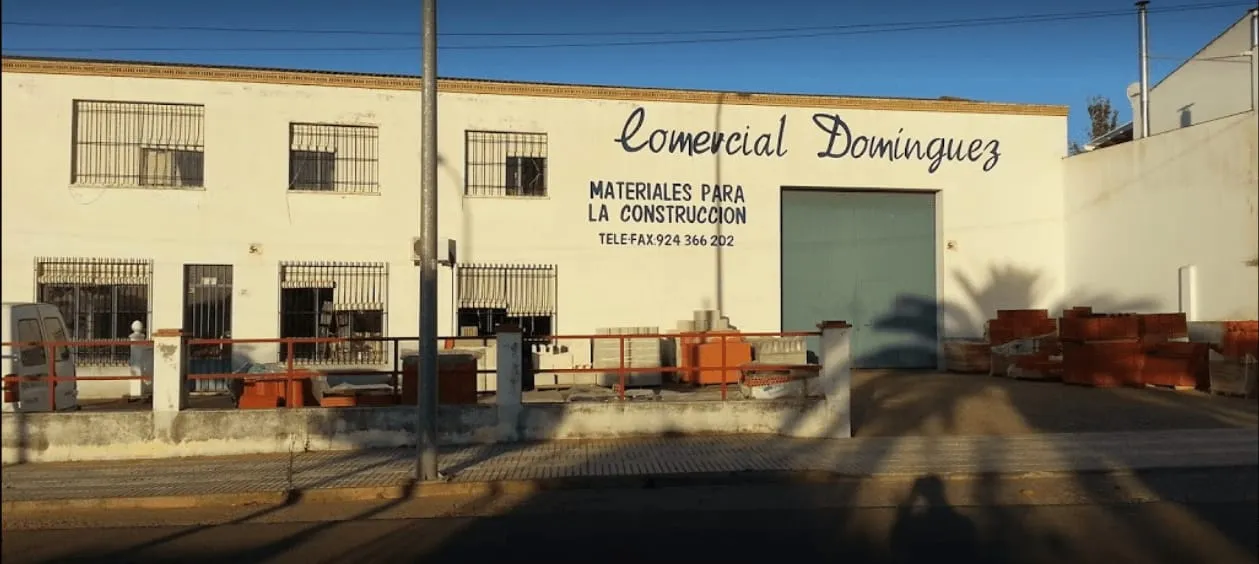 Fachada de Antonio Javier Domínguez Tejada, en La Zarza